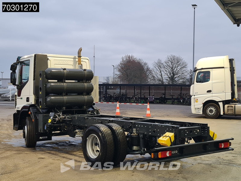 Iveco Eurocargo 160E210 4X2 NEW! 16tons chassis! CNG Retarder Automatic Euro 6 - Fahrgestell LKW: das Bild 2 Iveco Eurocargo 160E210 4X2 NEW! 16tons chassis! CNG Retarder Automatic Euro 6 - Fahrgestell LKW: das Bild 2