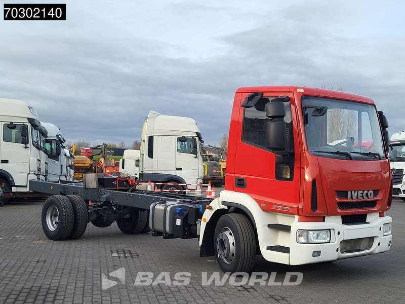 Iveco Eurocargo 160E320 4X2 NEW! 16T chassis 2016 production Euro 6 - Fahrgestell LKW: das Bild 3 Iveco Eurocargo 160E320 4X2 NEW! 16T chassis 2016 production Euro 6 - Fahrgestell LKW: das Bild 3