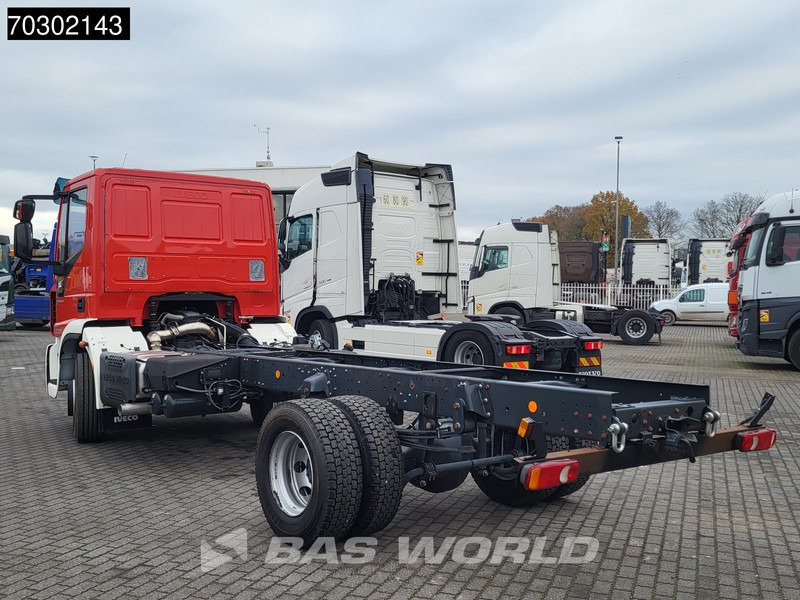 Iveco Eurocargo 180E320 4X2 NEW! 18T chassis 2017 production Euro 6 - Fahrgestell LKW: das Bild 2 Iveco Eurocargo 180E320 4X2 NEW! 18T chassis 2017 production Euro 6 - Fahrgestell LKW: das Bild 2