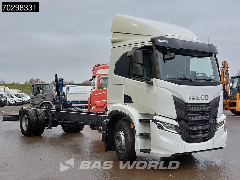 Iveco S-Way 340 4X2 NEW! Chassis ACC Led Euro 6 - Fahrgestell LKW: das Bild 3 Iveco S-Way 340 4X2 NEW! Chassis ACC Led Euro 6 - Fahrgestell LKW: das Bild 3