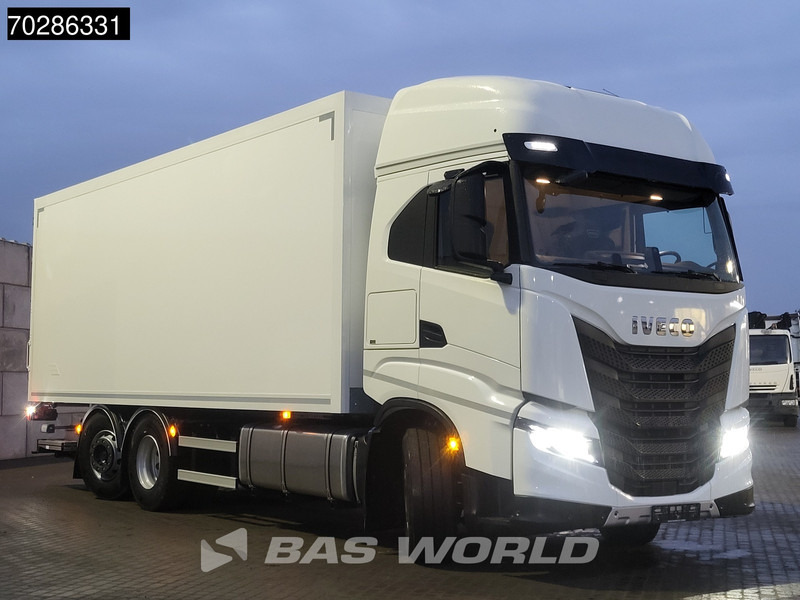 Iveco S-Way 490 6X2 2000kg Ladebordwand Lift/Steering Axle Automatic Navi ACC Euro 6 - Koffer LKW: das Bild 3 Iveco S-Way 490 6X2 2000kg Ladebordwand Lift/Steering Axle Automatic Navi ACC Euro 6 - Koffer LKW: das Bild 3