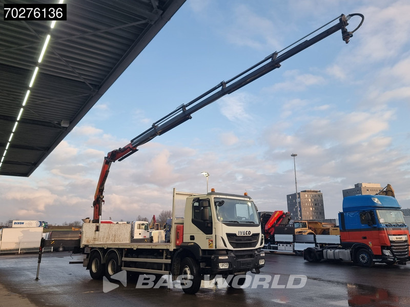 Iveco Trakker 360 6X4 Palfinger PK 18502 SH D Kran Crane Big axle Euro 6 - Pritsche LKW, Autokran: das Bild 5 Iveco Trakker 360 6X4 Palfinger PK 18502 SH D Kran Crane Big axle Euro 6 - Pritsche LKW, Autokran: das Bild 5