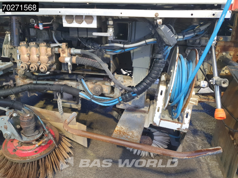 Kehrmaschine MAN LE 15.250 4X2 Eurovoirie Sweeper Manual Steelsuspension Euro 3: das Bild 14