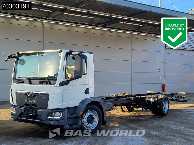 MAN TGM 18.250 4X2 NEW 18 tons chassis Automatic Airco Euro 6 - Fahrgestell LKW: das Bild 1 MAN TGM 18.250 4X2 NEW 18 tons chassis Automatic Airco Euro 6 - Fahrgestell LKW: das Bild 1