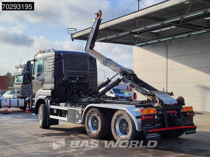 Abrollkipper MAN TGS 33.510 TGS 6X6 20t AJK hooklift with 5th wheel Wechselsystem Retarder Automatic Euro 6: das Bild 6