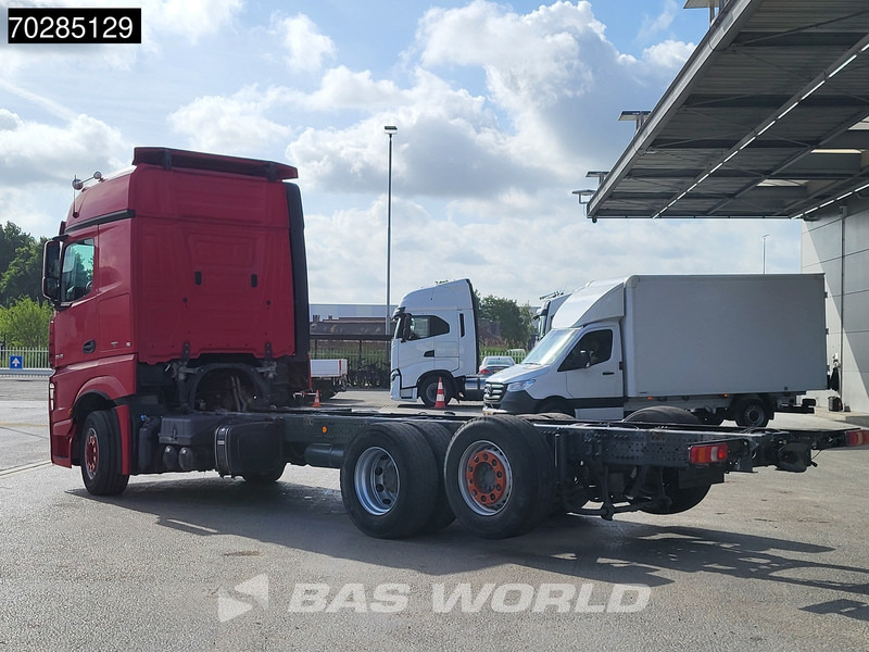 Mercedes-Benz Actros 2548 Actros 6X2 BigSpace Retarder PTO Liftachse Xenon ACC Navi Euro 6 - Fahrgestell LKW: das Bild 2 Mercedes-Benz Actros 2548 Actros 6X2 BigSpace Retarder PTO Liftachse Xenon ACC Navi Euro 6 - Fahrgestell LKW: das Bild 2