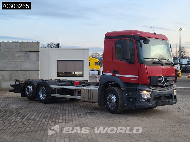Mercedes-Benz Antos 2533 Antos 6X2 BDF ADR Full Air Suspension Lift+Steering Axle Automatic Euro 6 - Containerwagen/ Wechselfahrgestell LKW: das Bild 3 Mercedes-Benz Antos 2533 Antos 6X2 BDF ADR Full Air Suspension Lift+Steering Axle Automatic Euro 6 - Containerwagen/ Wechselfahrgestell LKW: das Bild 3