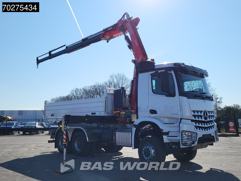 Mercedes-Benz Arocs 3348 6X6 Fassi F255A.2.24 xe-dynamic Kran Dreiseitenkipper Navi Euro 6 - Kipper, Autokran: das Bild 3 Mercedes-Benz Arocs 3348 6X6 Fassi F255A.2.24 xe-dynamic Kran Dreiseitenkipper Navi Euro 6 - Kipper, Autokran: das Bild 3