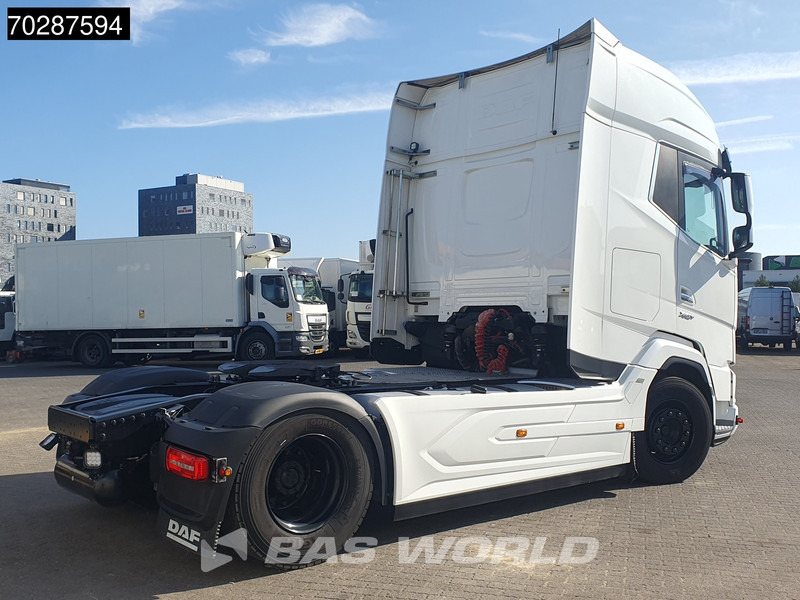 DAF XG+ 530 4X2 Retarder 2x Tanks Leder Standklima ACC LED - Sattelzugmaschine: das Bild 5 DAF XG+ 530 4X2 Retarder 2x Tanks Leder Standklima ACC LED - Sattelzugmaschine: das Bild 5