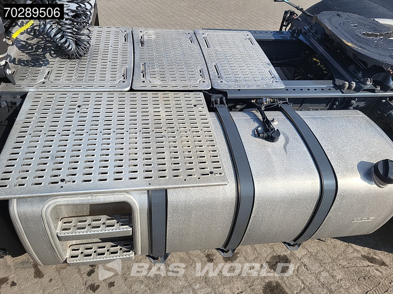 Sattelzugmaschine DAF XG+ 530 4X2 Retarder PTO Standklima Alcoa ACC LED Euro 6: das Bild 11