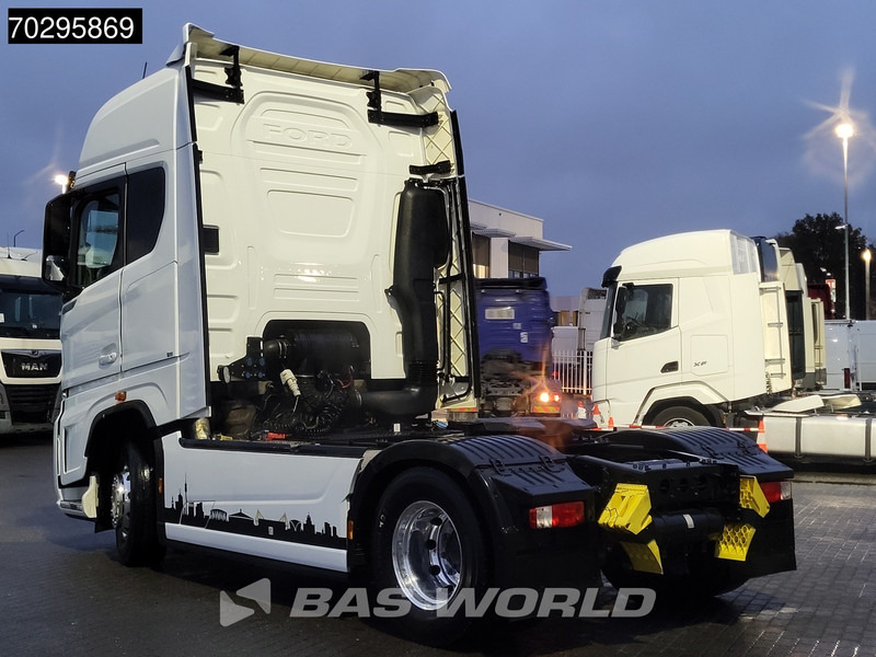 Ford F-Max 500 4X2 Retarder 2x Tanks Standklima Euro 6 - Sattelzugmaschine: das Bild 2 Ford F-Max 500 4X2 Retarder 2x Tanks Standklima Euro 6 - Sattelzugmaschine: das Bild 2