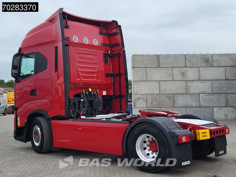 Iveco S-Way 570 4X2 Retarder Standklima Hydraulik Alcoa's LED Navi Euro 6 - Sattelzugmaschine: das Bild 2 Iveco S-Way 570 4X2 Retarder Standklima Hydraulik Alcoa's LED Navi Euro 6 - Sattelzugmaschine: das Bild 2
