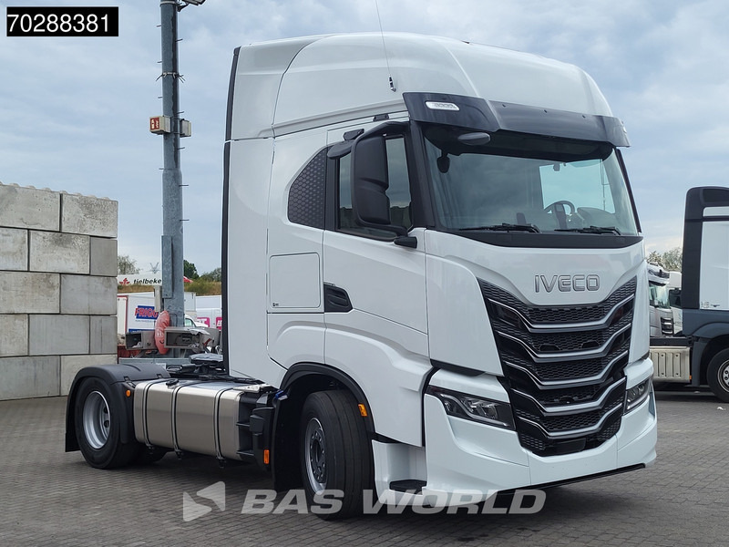 Iveco S-way 580 4X2 Nieuw! 2xTanks Standklima ACC LED Euro 6 - Sattelzugmaschine: das Bild 3 Iveco S-way 580 4X2 Nieuw! 2xTanks Standklima ACC LED Euro 6 - Sattelzugmaschine: das Bild 3