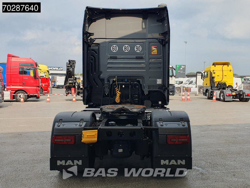 MAN TGX 18.520 4X2 Individual Lion S! GX Retarder Full-Air 2x Tanks Navi LED ACC Euro 6 - Sattelzugmaschine: das Bild 3 MAN TGX 18.520 4X2 Individual Lion S! GX Retarder Full-Air 2x Tanks Navi LED ACC Euro 6 - Sattelzugmaschine: das Bild 3