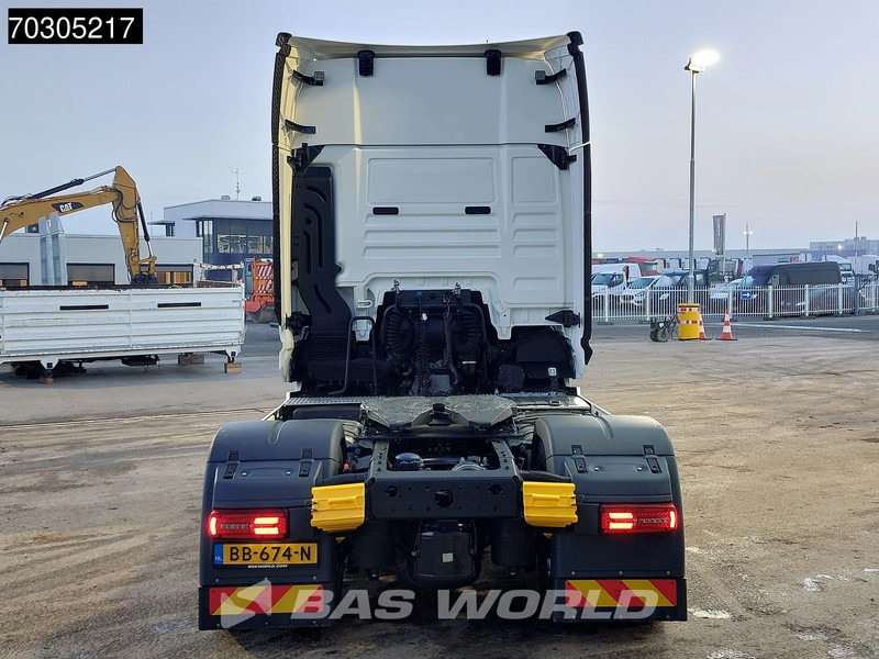 MAN TGX 18.520 4X2 NEW! GX Retarder 2x Tanks Alcoa Standklima MirrorCam Navi LED - Sattelzugmaschine: das Bild 3 MAN TGX 18.520 4X2 NEW! GX Retarder 2x Tanks Alcoa Standklima MirrorCam Navi LED - Sattelzugmaschine: das Bild 3