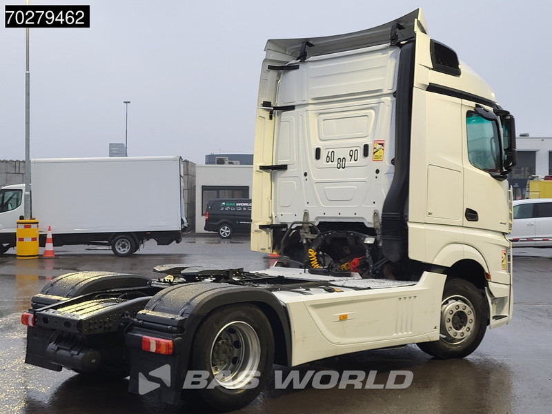 Mercedes-Benz Actros 1845 4X2 StreamSpace 2x Tanks Euro 6 - Sattelzugmaschine: das Bild 5 Mercedes-Benz Actros 1845 4X2 StreamSpace 2x Tanks Euro 6 - Sattelzugmaschine: das Bild 5