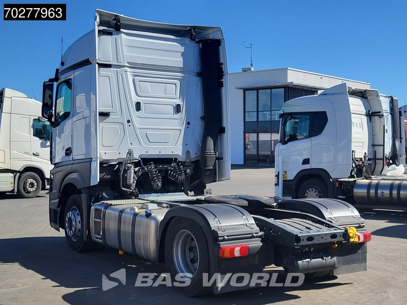 Mercedes-Benz Actros 1851 Actros 4X2 BigSpace 2x Tanks - Sattelzugmaschine: das Bild 2 Mercedes-Benz Actros 1851 Actros 4X2 BigSpace 2x Tanks - Sattelzugmaschine: das Bild 2