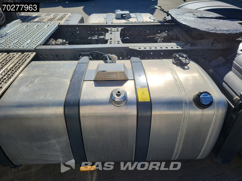 Mercedes-Benz Actros 1851 Actros 4X2 BigSpace 2x Tanks - Sattelzugmaschine: das Bild 5 Mercedes-Benz Actros 1851 Actros 4X2 BigSpace 2x Tanks - Sattelzugmaschine: das Bild 5
