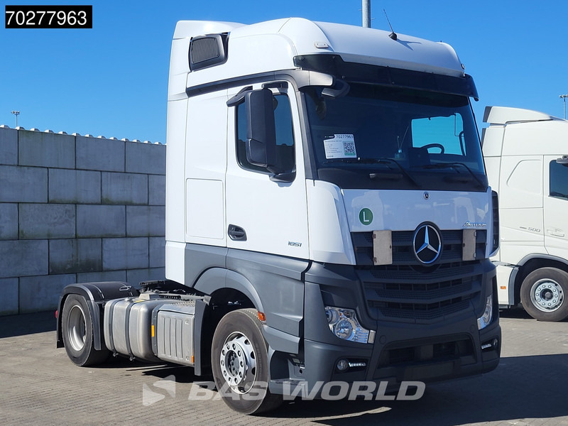 Sattelzugmaschine Mercedes-Benz Actros 1851 Actros 4X2 BigSpace 2x Tanks: das Bild 12