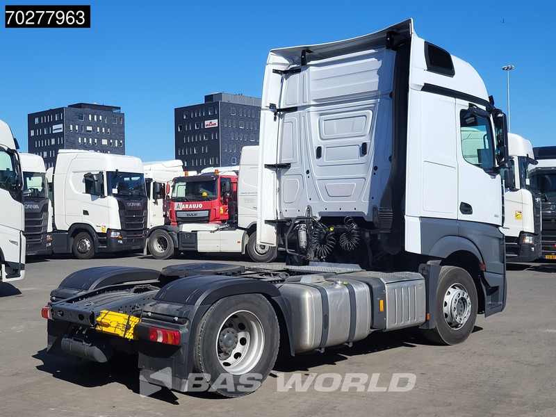 Sattelzugmaschine Mercedes-Benz Actros 1851 Actros 4X2 BigSpace 2x Tanks: das Bild 11