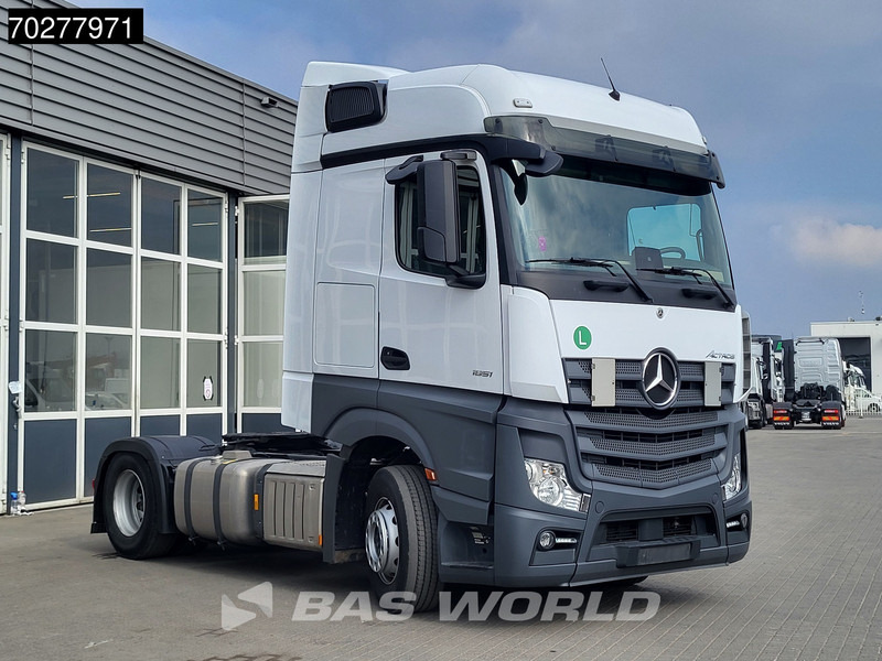 Mercedes-Benz Actros 1851 Actros 4X2 BigSpace 2x Tanks - Sattelzugmaschine: das Bild 3 Mercedes-Benz Actros 1851 Actros 4X2 BigSpace 2x Tanks - Sattelzugmaschine: das Bild 3