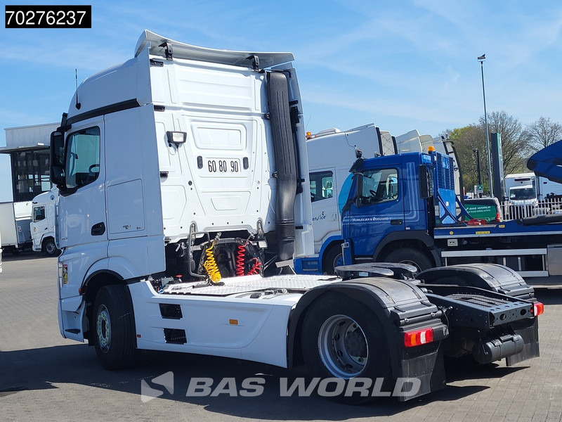 Mercedes-Benz Actros 1851 Actros 4X2 BigSpace 2xTanks Retarder - Sattelzugmaschine: das Bild 2 Mercedes-Benz Actros 1851 Actros 4X2 BigSpace 2xTanks Retarder - Sattelzugmaschine: das Bild 2