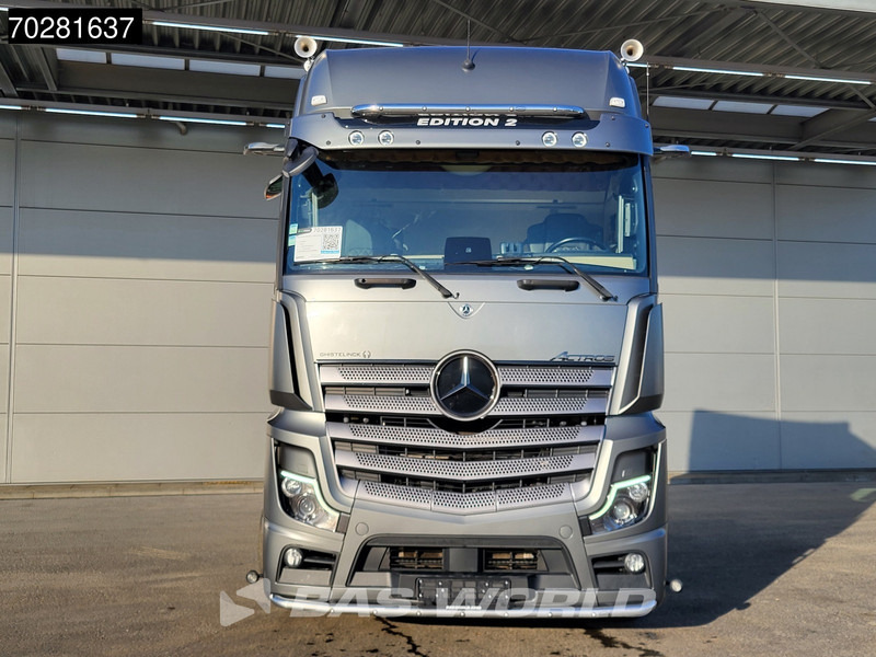 Mercedes-Benz Actros 2163 4X2 Edition 2! GigaSpace Retarder Full-Air Hydraulik - Sattelzugmaschine: das Bild 2 Mercedes-Benz Actros 2163 4X2 Edition 2! GigaSpace Retarder Full-Air Hydraulik - Sattelzugmaschine: das Bild 2
