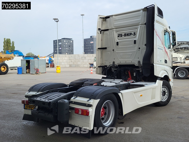 Mercedes-Benz Actros 2348 6X2 StreamSpace NL-Truck Midlift Xenon Euro 6 - Sattelzugmaschine: das Bild 5 Mercedes-Benz Actros 2348 6X2 StreamSpace NL-Truck Midlift Xenon Euro 6 - Sattelzugmaschine: das Bild 5