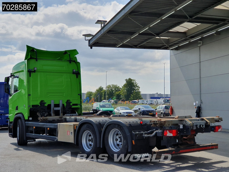 Scania R520 R 6X2 BDF Retarder Lift-axle Automatic LED ACC Euro 6 - Containerwagen/ Wechselfahrgestell LKW: das Bild 2 Scania R520 R 6X2 BDF Retarder Lift-axle Automatic LED ACC Euro 6 - Containerwagen/ Wechselfahrgestell LKW: das Bild 2