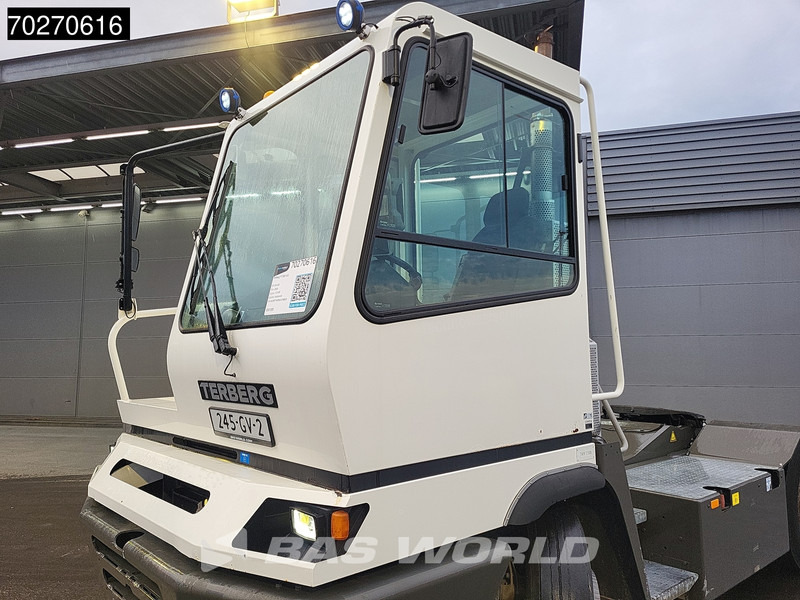 Terberg YT182 4X2 - Terminaltraktor: das Bild 2 Terberg YT182 4X2 - Terminaltraktor: das Bild 2