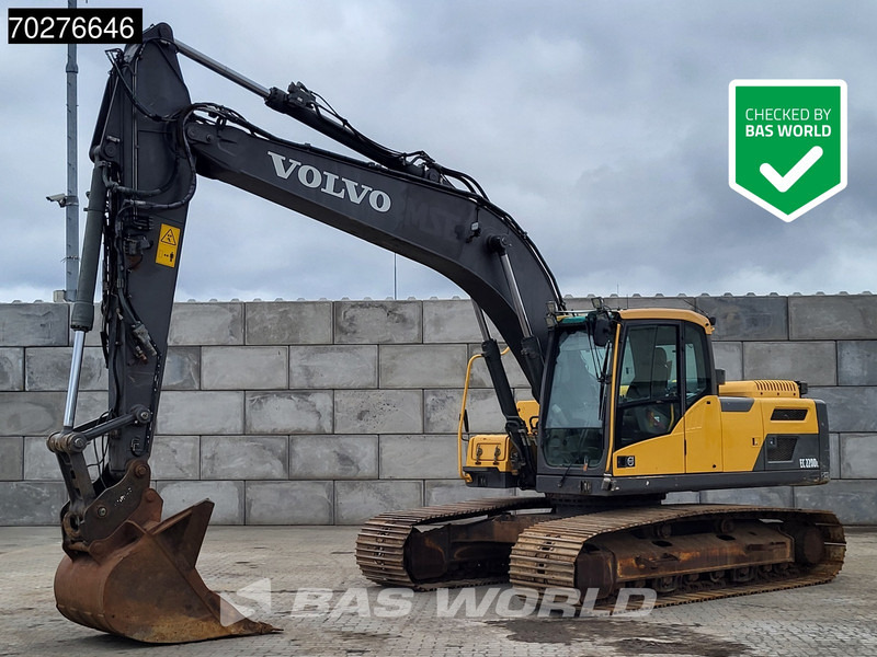 Volvo EC220 D L - Kettenbagger: das Bild 1 Volvo EC220 D L - Kettenbagger: das Bild 1