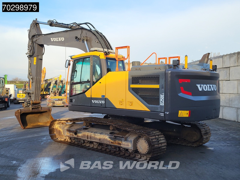 Volvo EC250 E L GPS - 2 Buckets - Kettenbagger: das Bild 5 Volvo EC250 E L GPS - 2 Buckets - Kettenbagger: das Bild 5