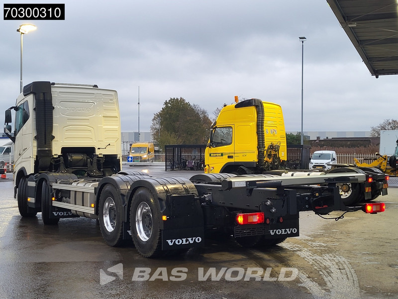 Volvo FH16 750 FH 8X4 NEW 8x4 chassis! Air suspension Big-Axle Automatic VEB+ Euro 6 - Fahrgestell LKW: das Bild 2 Volvo FH16 750 FH 8X4 NEW 8x4 chassis! Air suspension Big-Axle Automatic VEB+ Euro 6 - Fahrgestell LKW: das Bild 2