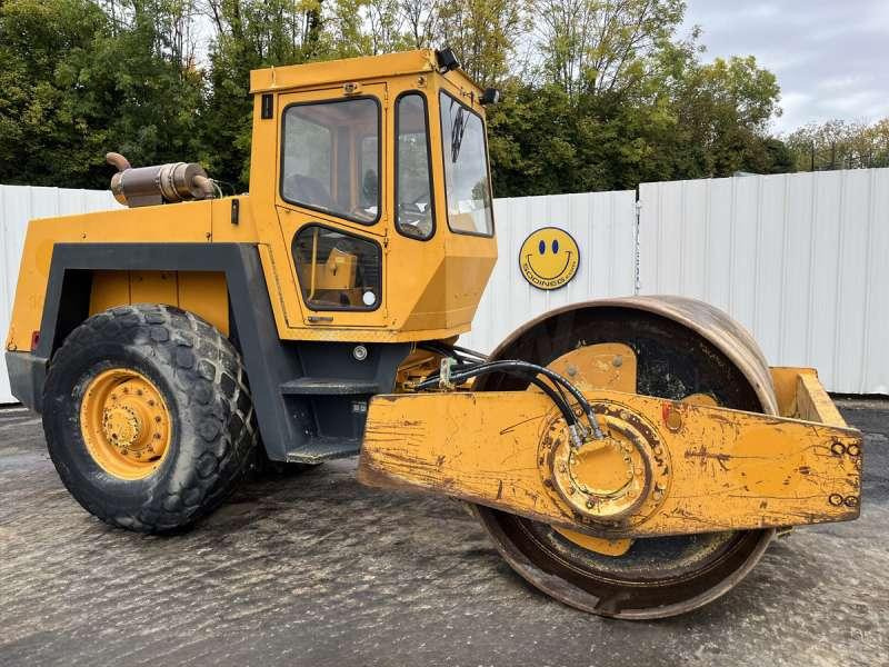 Bomag BW213D - Kombiwalze: das Bild 1 Bomag BW213D - Kombiwalze: das Bild 1