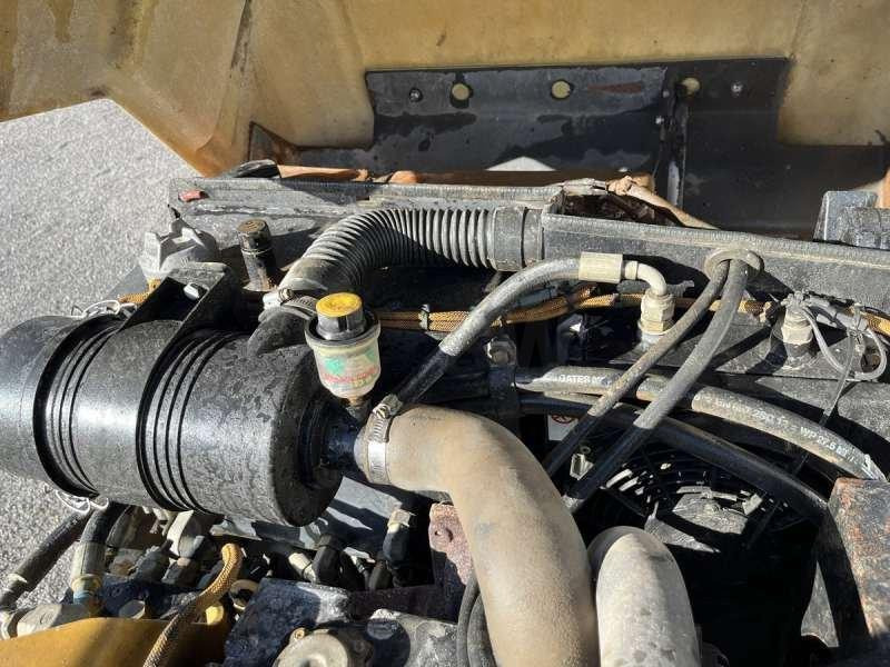 Straßenwalze Caterpillar CB225E: das Bild 32 Straßenwalze Caterpillar CB225E: das Bild 32