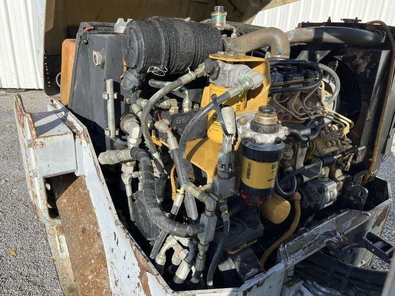 Straßenwalze Caterpillar CB225E: das Bild 27 Straßenwalze Caterpillar CB225E: das Bild 27