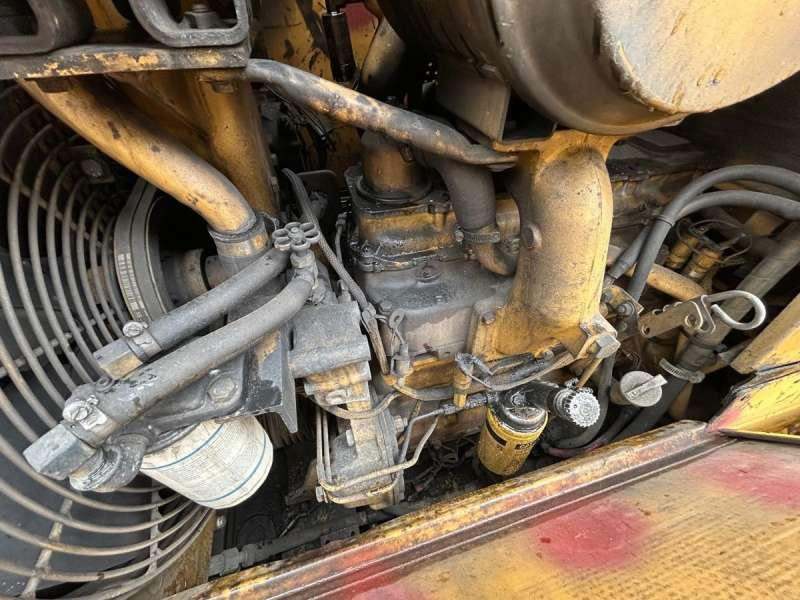 Bulldozer Caterpillar D4H LGP: das Bild 28