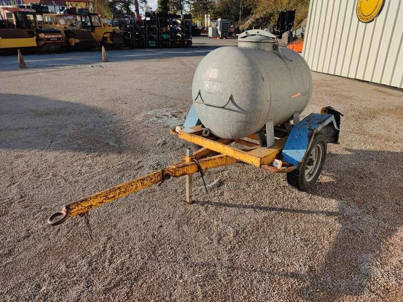 Courant 500 LITRES A EAU - Tank: das Bild 2 Courant 500 LITRES A EAU - Tank: das Bild 2