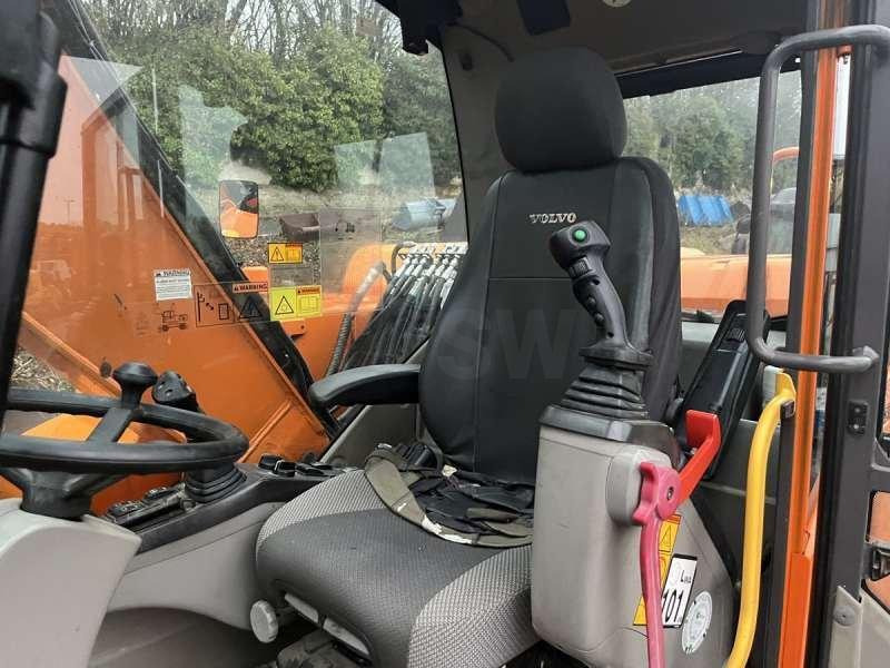 Mobilbagger Volvo EW140D: das Bild 35