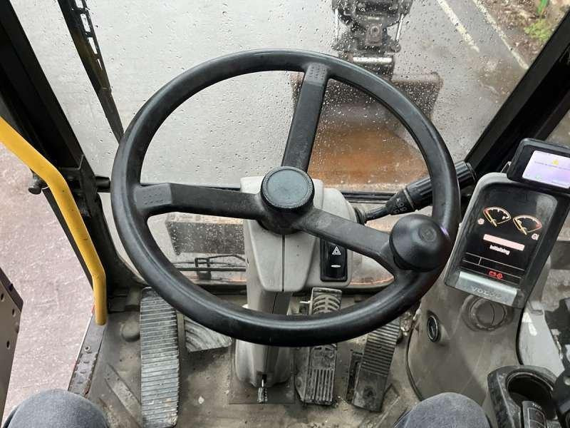 Mobilbagger Volvo EW140D: das Bild 42