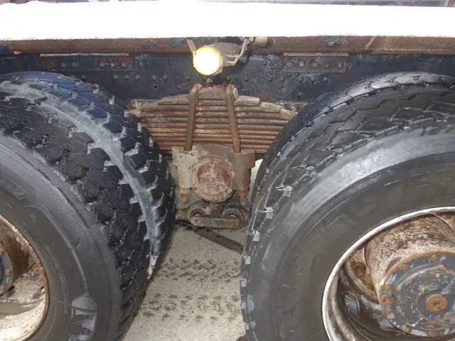 MAN 35-364 chassis cabine manual diesel pomp 6 cil 8x4 - Fahrgestell LKW: das Bild 4 MAN 35-364 chassis cabine manual diesel pomp 6 cil 8x4 - Fahrgestell LKW: das Bild 4