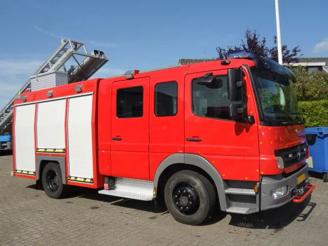 Mercedes-Benz Atego 1326 FIRE TRUCK - Feuerwehrfahrzeug: das Bild 1 Mercedes-Benz Atego 1326 FIRE TRUCK - Feuerwehrfahrzeug: das Bild 1