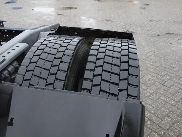 Sattelzugmaschine DAF XF 105.460 2 diesel tanken: das Bild 8
