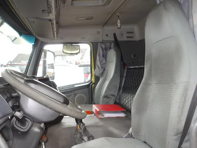 Volvo FM 12 18500liter tank,AIRCO,MANUAL GEARBOX - Tankwagen: das Bild 5 Volvo FM 12 18500liter tank,AIRCO,MANUAL GEARBOX - Tankwagen: das Bild 5