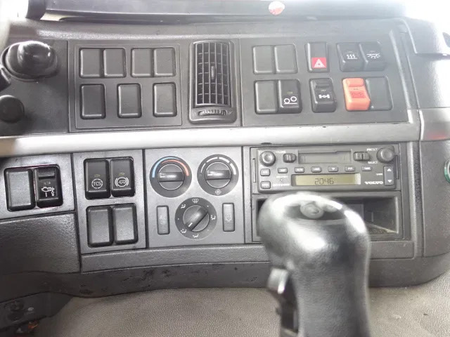 Volvo FM 12 18500liter tank,AIRCO,MANUAL GEARBOX - Tankwagen: das Bild 4 Volvo FM 12 18500liter tank,AIRCO,MANUAL GEARBOX - Tankwagen: das Bild 4