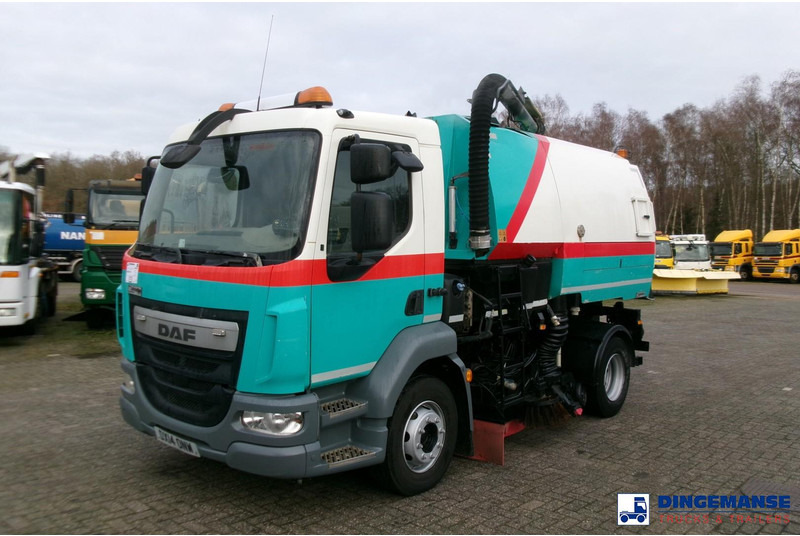 DAF LF 55.220 4X2 Johnston street sweeper - Kehrmaschine: das Bild 1 DAF LF 55.220 4X2 Johnston street sweeper - Kehrmaschine: das Bild 1