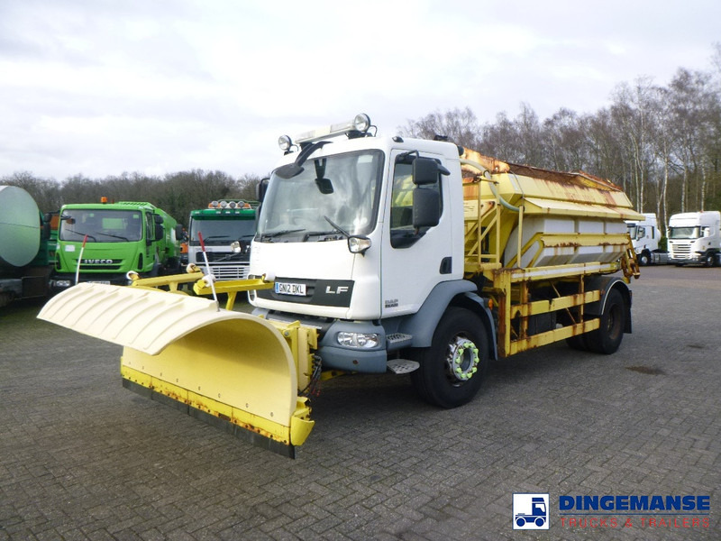 DAF LF 55.220 4X2 RHD salt spreader / gritter - Schneeräumfahrzeug: das Bild 1 DAF LF 55.220 4X2 RHD salt spreader / gritter - Schneeräumfahrzeug: das Bild 1