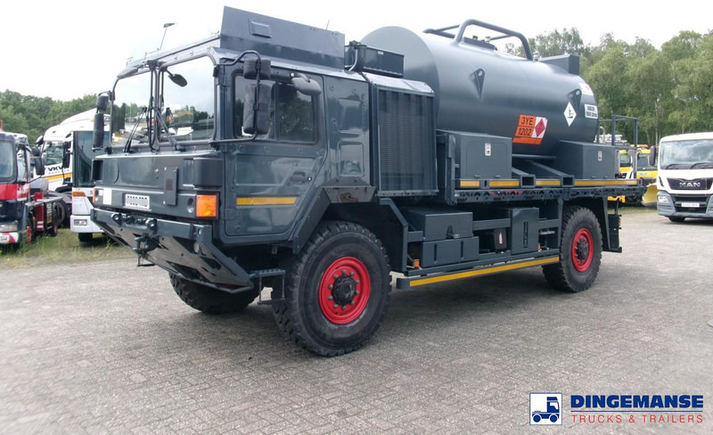 MAN HX 18.330 4X4 RHD fuel tank 5.5 m3 - Tankwagen: das Bild 1 MAN HX 18.330 4X4 RHD fuel tank 5.5 m3 - Tankwagen: das Bild 1