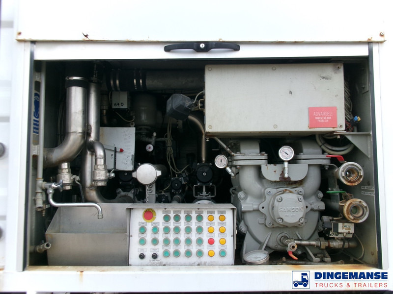 Saug-/ Spülfahrzeug Mercedes-Benz Actros 2535 6x2 vacuum tank Saugbagger: das Bild 6