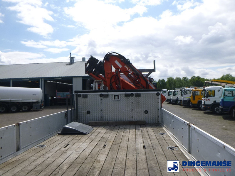 Innenraum Bild 1: Autokran Mercedes-Benz Axor 1829 4x4 RHD + Atlas 85.2 A5L